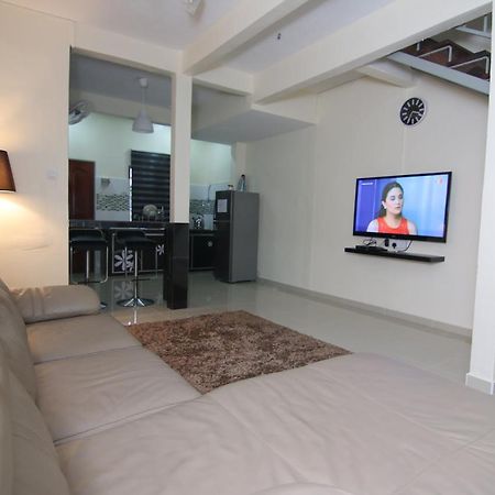 Homestay Hj Esmon 3 Uthm ปาริตราจา ภายนอก รูปภาพ