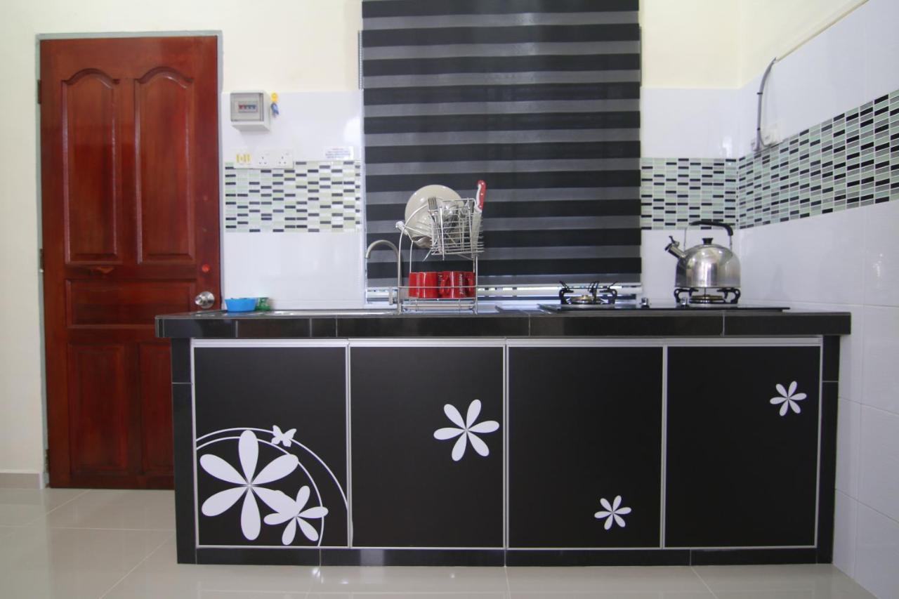 Homestay Hj Esmon 3 Uthm ปาริตราจา ภายนอก รูปภาพ